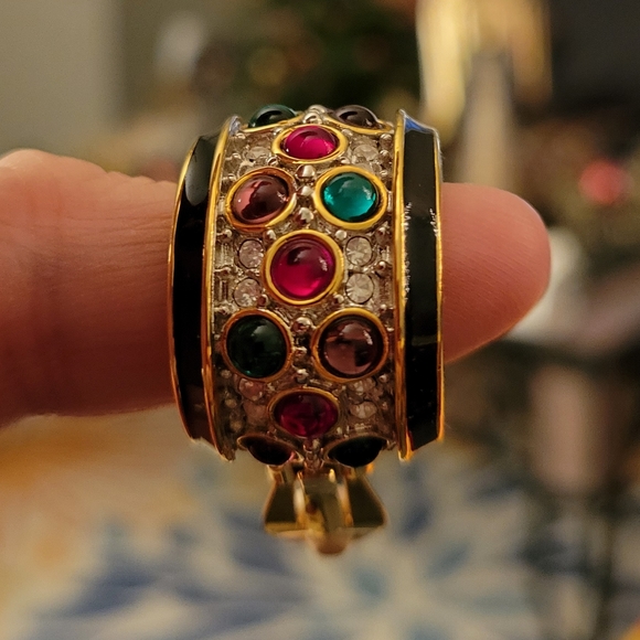 SWAROVSKI Vintage 1990's Black And Gold Classic Gripoix Hoop  - Picture 5 of 5